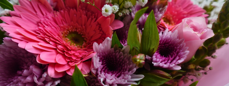 Únete a la Lucha: Celebra el Mes Rosa con Nuestros Arreglos Exclusivos