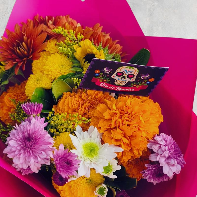 Ramo Cempasúchil, margaritas, girasoles y clavellina | Mixquic